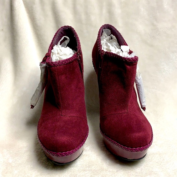Brand New Burgundy Boots - Picture 2 of 5